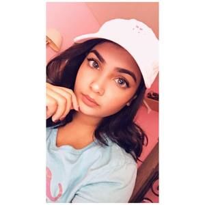 Meet your Posher, Dhara